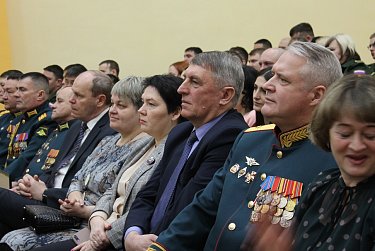 Депутаты встретились с военнослужащими и ветеранами